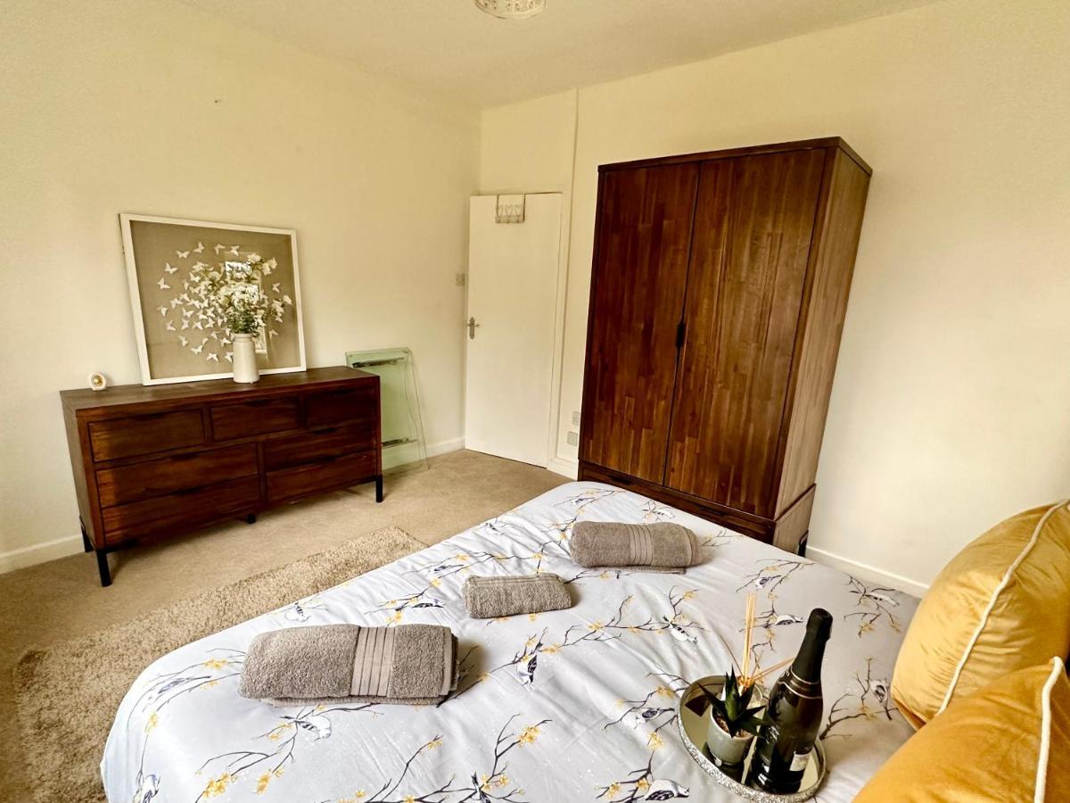 Three Bedroom Rural, Relaxing And Peaceful,Dogs Welcome! With Cymru Holidays Abergavenny Exterior photo